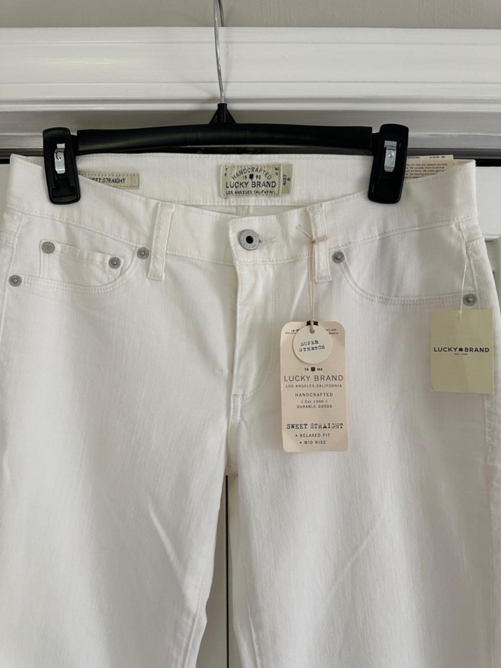 Lucky brand sweet straight white jeans NWT 4/27 - Picture 2 of 10